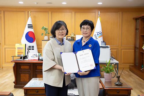 사회복지학과 홍영랑 졸업생, 후배들을 위하여 장학금 기탁